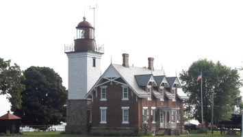 LighthouseDunkirk-16x9